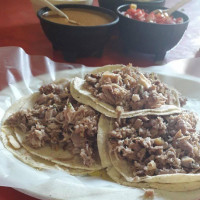 Tacos De Don Max food