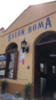 Salón Roma outside