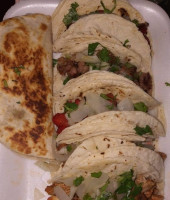 Taqueria El Carboncito food