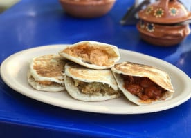 Gorditas El 7 Ranas food