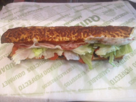 Quiznos Galerias food