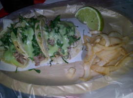 Tacos Leo's food