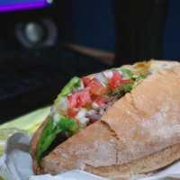 Tortas El Pichirilo food