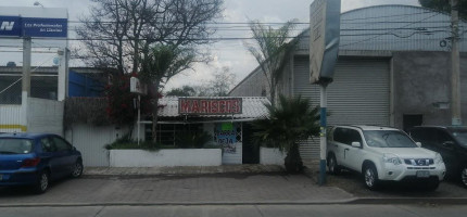 Mariscos Barra Vieja outside