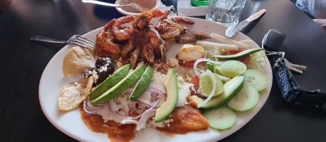 Mariscos El DelfÍn ParaÍso Tropical food