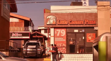 Little Caesars Pizza outside