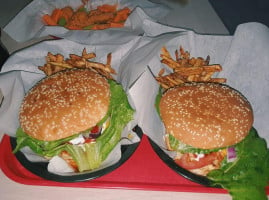 Lq Burger food