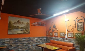 Taqueria La Placita inside