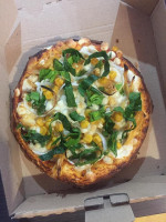 C-mamut Pizza food