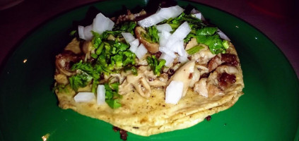 El Huarache Loco food