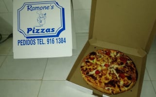 Ramones Pizza food