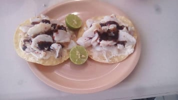 Mariscos El Karre food