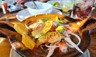 Mariscos Don Beto El Carmelito food