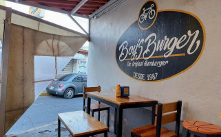 Boys Burger inside