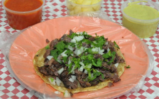 Taqueria Chilly Willy food