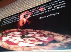 Piu Pizza Artesanal Av. Del Parque food