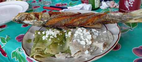 Mariscos El Pino food