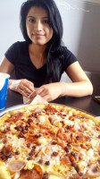 Domino's Calzada Al Sumidero food