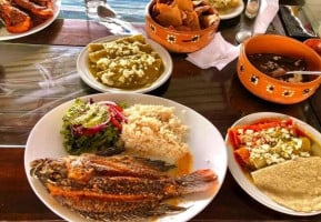 Las Mojarras De Tuxpan food