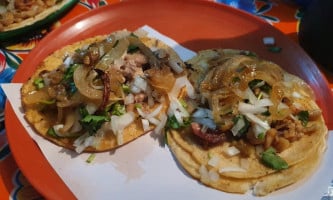 Tacos Don Quique food