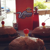 Villanos Burger food