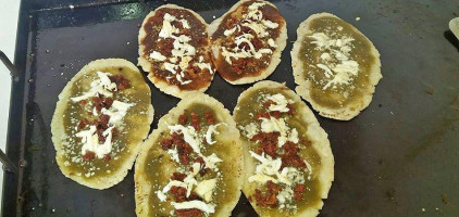 Sopes Y Antojitos Poza Rica food