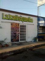 La Xalisqueña Desayunos outside