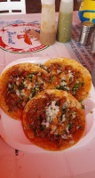 Tacos Huaraches Y Quesadillas Los Cuñados food