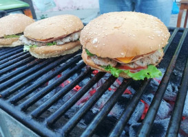 El Emparrillado food