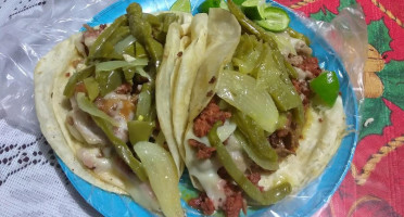 Titi Tacos Company food