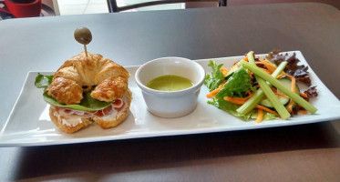 Cafe Bongout food