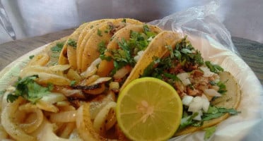 Taqueria Rompe-dietas food