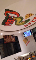 Pizzas Cobra inside