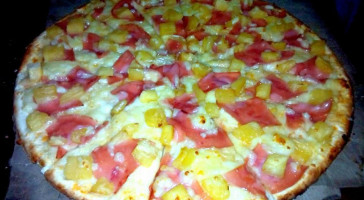 Hernande'z Pizza food