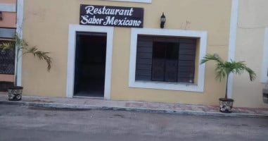 Sabor Mexicano outside