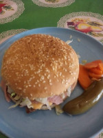 Hamburguesas Y Antojitos Pacos food