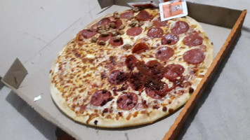 Little Caesars Tejeria food