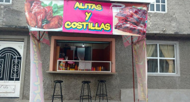 Alitas Y Costillitas Sol food