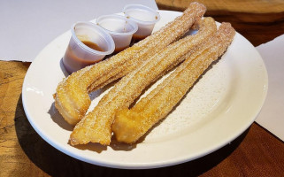 Los Churros Y Las Alcachofas Del Valle food