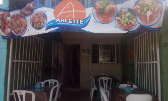 Arlette De Mariscos inside