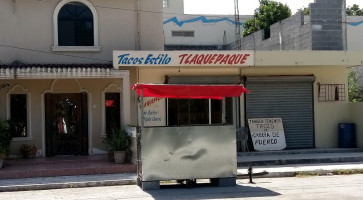 Tacos Estilo Tlaquepaque outside