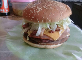 Chelina's Burger food