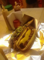 The Valley's Dog's And Burger House food