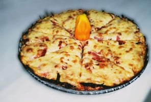 Chol Cheese Pizzas Valladolid food