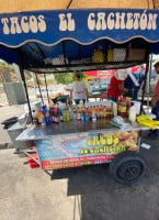 Tacos El Cacheton food