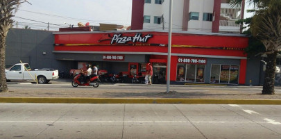 Pizza Hut Boca Del Rio food