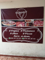 Pizza Dionis food