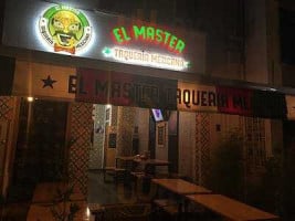 El Master Taqueria Mexicana inside