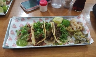 Tacos Envenenados food