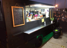 Food Truck La Tita outside